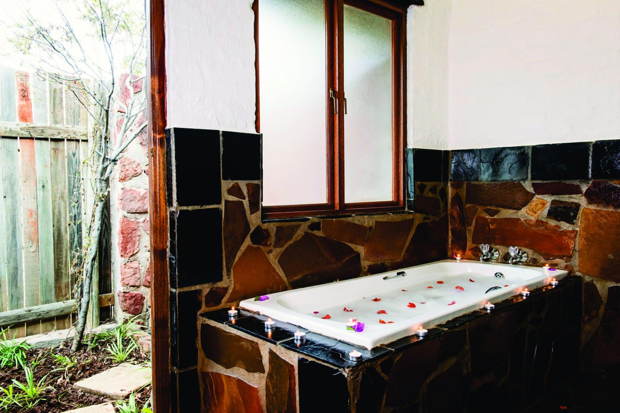 Kedar Heritage Lodge, Conference Centre & Spa Рустенбург Екстериор снимка