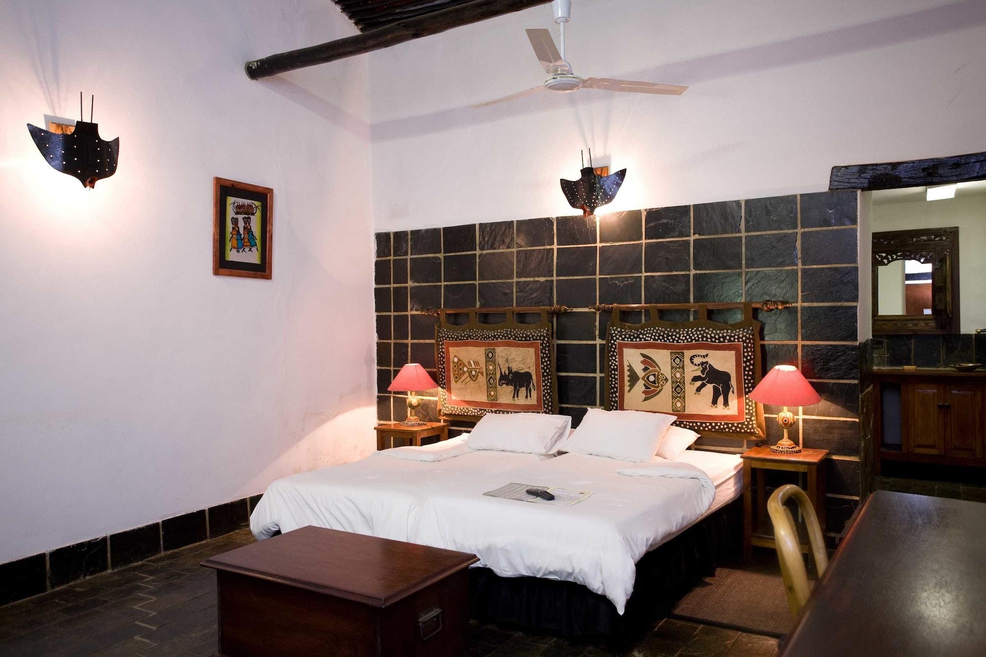 Kedar Heritage Lodge, Conference Centre & Spa Рустенбург Екстериор снимка